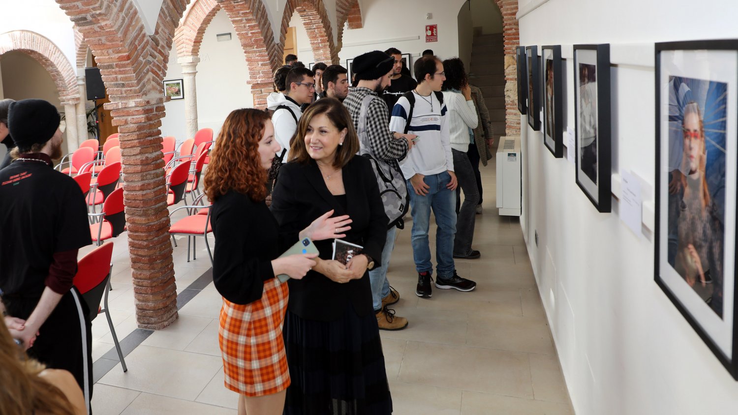 El Hospital Real de la Misericordia acoge la muestra fotográfica del instituto Guadalpín 
