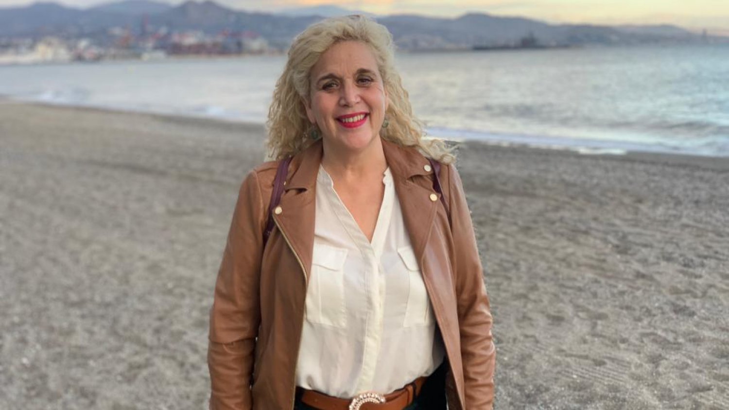 IU exige la retirada de escombros y la descontaminación de la playa de La Misericordia