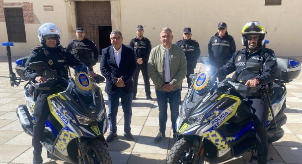 La Policía Local de Vélez-Málaga renueva su flota de vehículos con dos nuevas motocicletas
