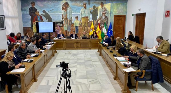 El Pleno Extraordinario de Rincón de la Victoria aprueba inicialmente los presupuestos de 2023