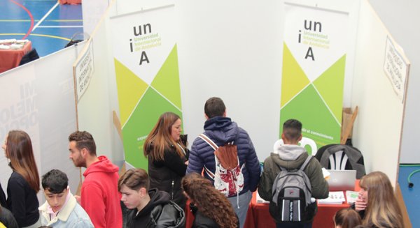 La UNIA participa en el VII Salón del Estudiante de Marmolejo