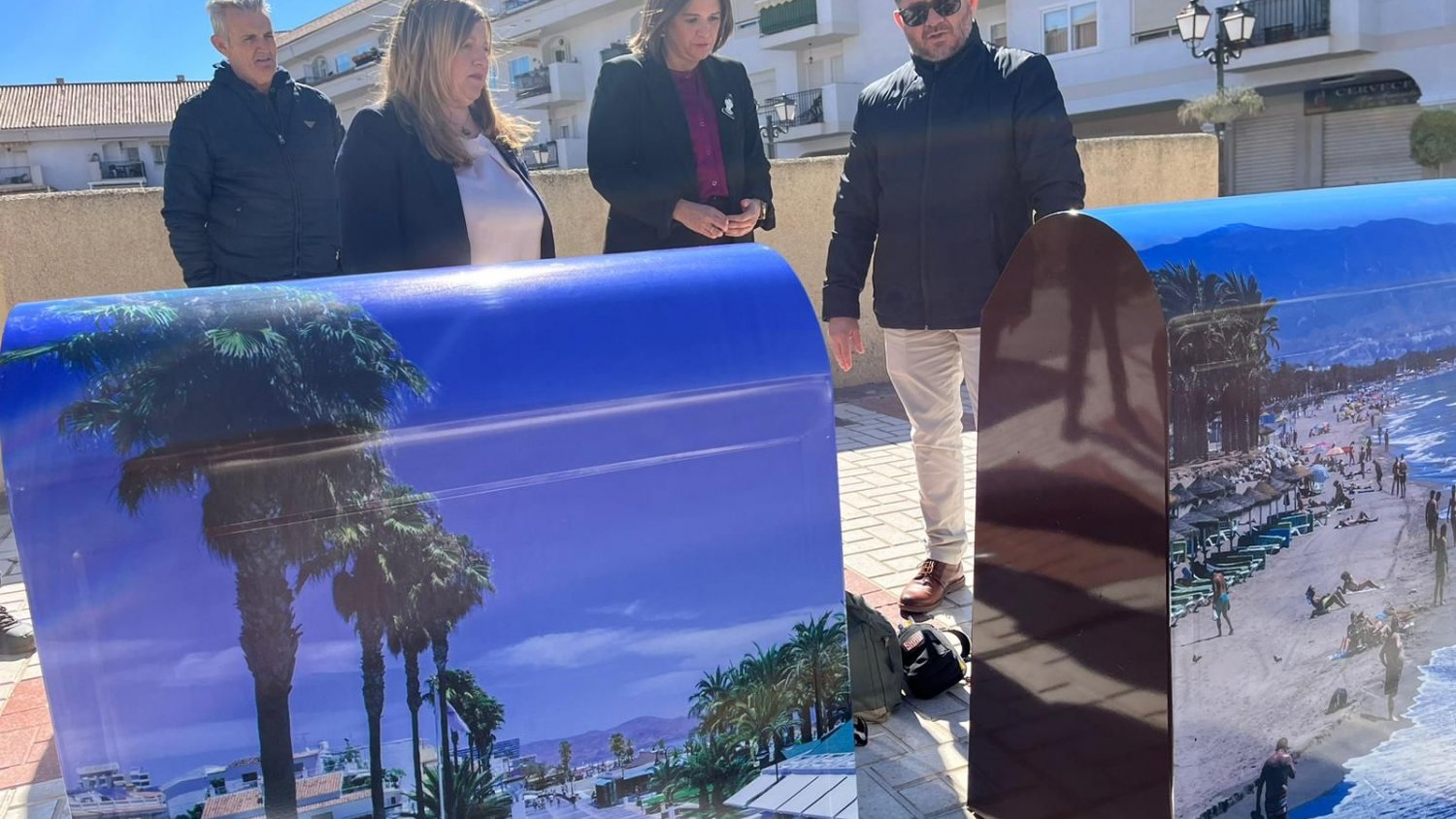 Torremolinos inicia un plan de embellecimiento de diez islas ecológicas