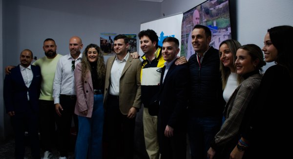 Por Mi Pueblo Algarrobo inaugura su sede arropado por los vecinos 