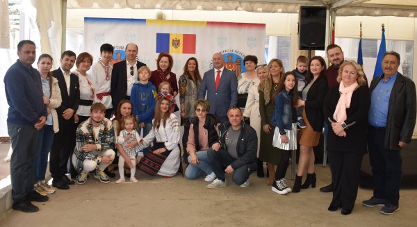 Moldavia celebra en Málaga su fiesta nacional del 'Martisor'