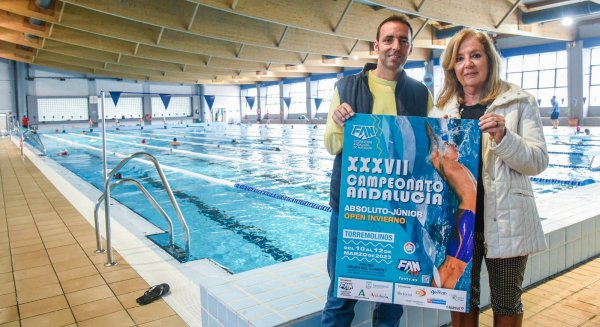 La piscina Virgen del Carmen acoge el campeonato de Andalucía Absoluto y Júnior de natación