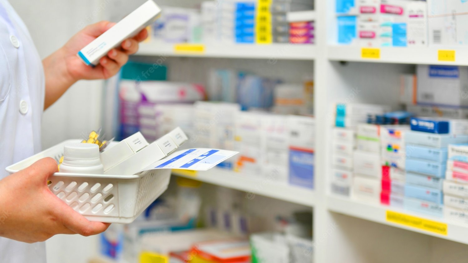 Andalucía evalúa las medidas para contener el gasto farmacéutico y cifra en más de 50 millones el ahorro anual