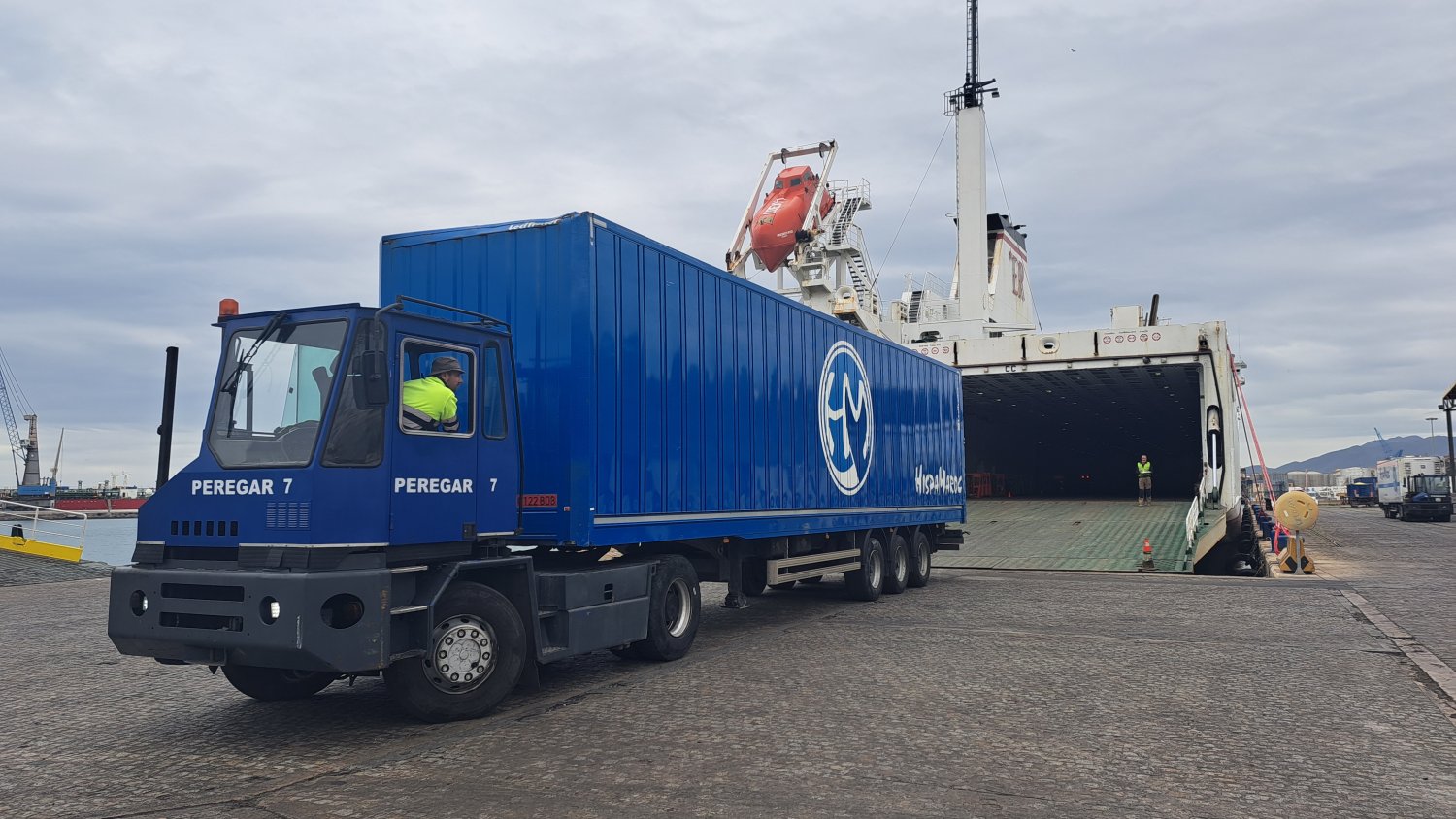 Comienza la nueva línea marítima de mercancías entre el Puerto de Málaga y Tánger Med