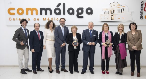El Colegio de Médicos entrega los II Dra. Fanny Medina a las doctoras Gemma Ramírez y Mercedes Torras
