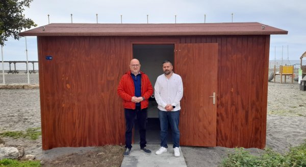 Playas ejecuta la renovación del puesto de socorro central de Benajarafe