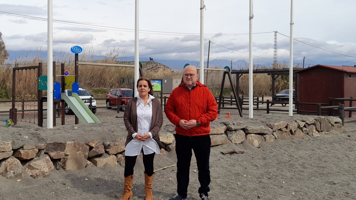 La playa de El Hornillo de Almayate presenta sus nuevas mejoras para la temporada 2023