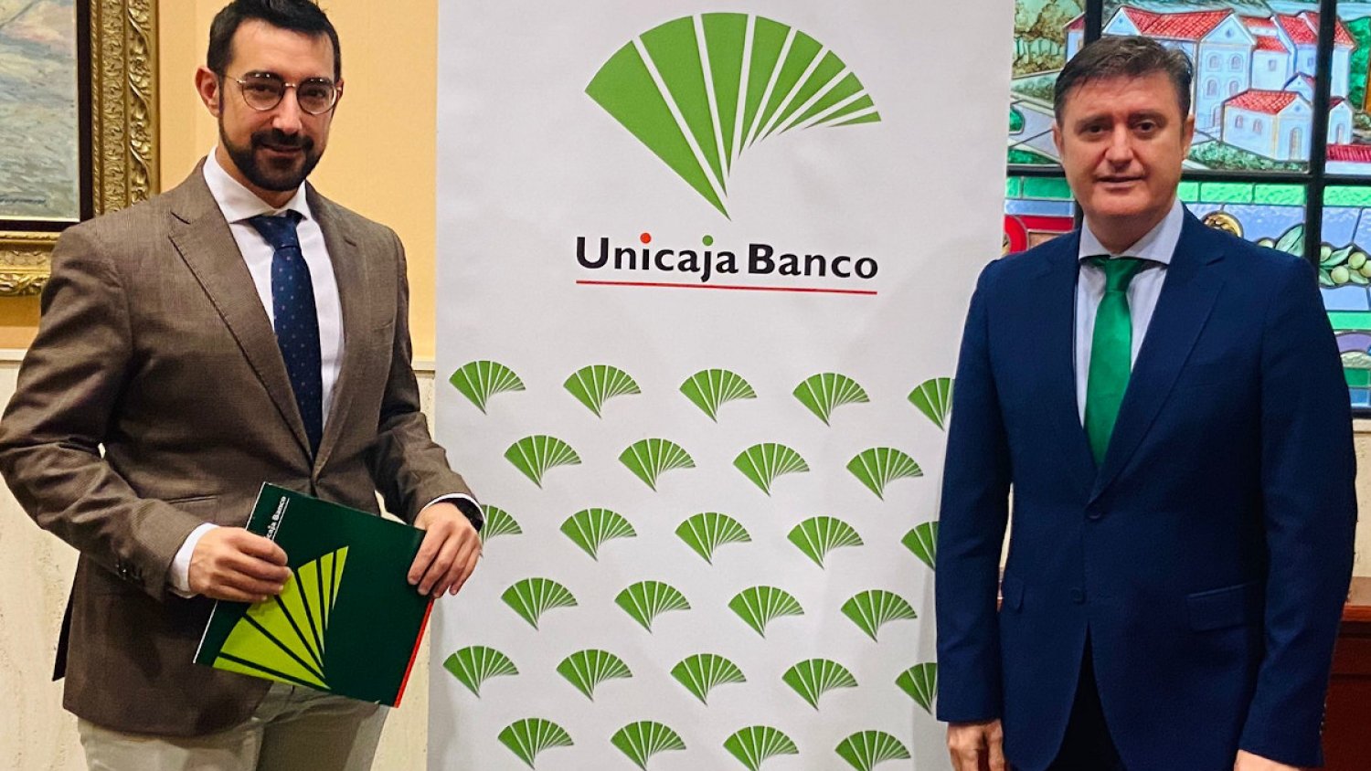 Unicaja Banco reafirma su apoyo a las pymes de Antequera para impulsar su actividad