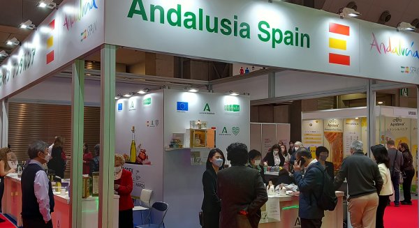 El agro andaluz afianza su negocio en Japón a través de la feria Foodex