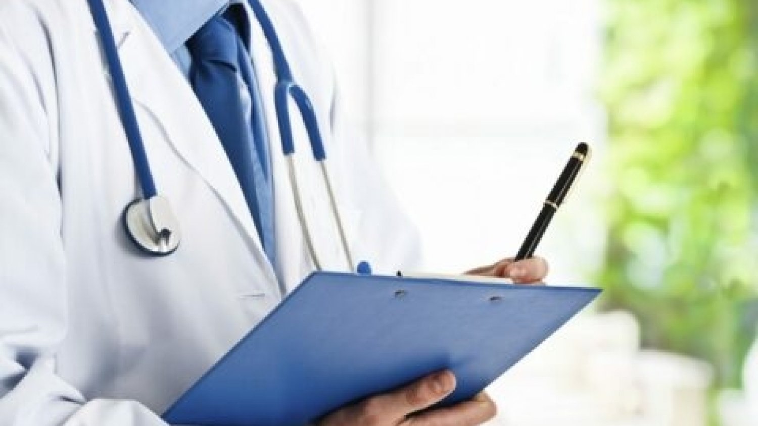 Los hospitales andaluces diagnostican cerca de 5.000 casos nuevos de cáncer de pulmón al año