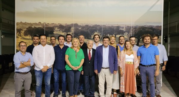 La Consejería de Agricultura presenta el aforo de algodón para la campaña  2022-2023