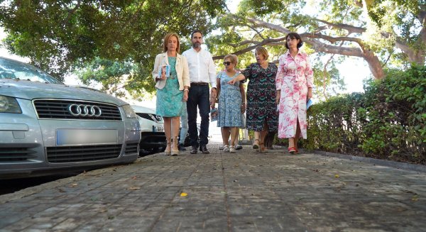PSOE asegura que para que los barrios estén limpios “hay que cambiar alcalde de la ciudad”