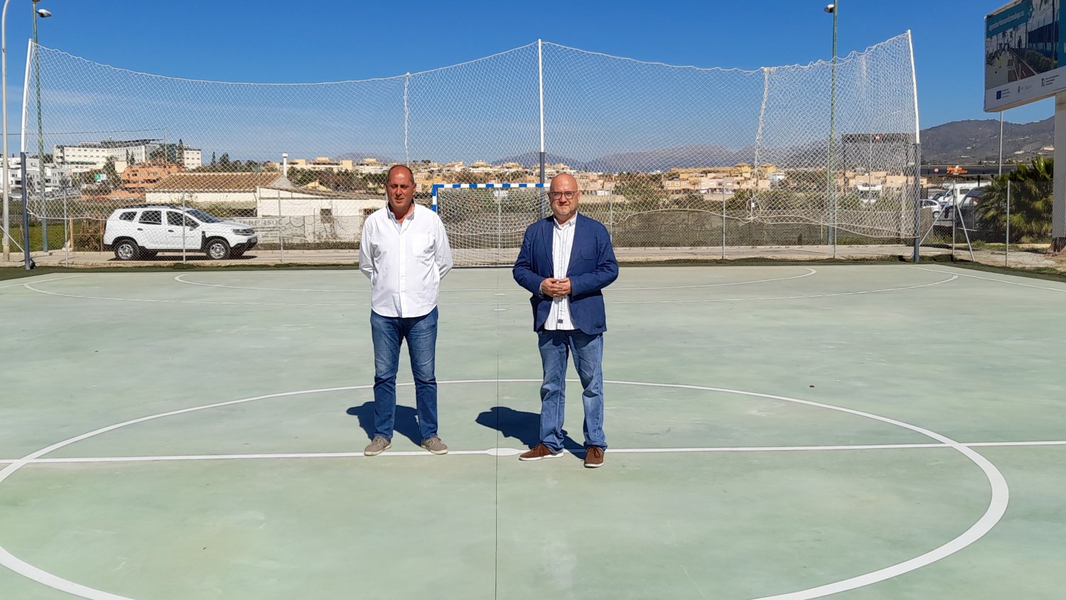 Torre del Mar inaugura un nuevo parque con una pista deportiva en Las Melosas