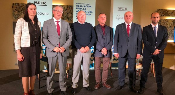 Salado defiende el compromiso del sector agroalimentario de la Axarquía con el uso eficiente del agua