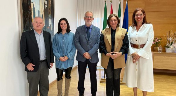 Torremolinos cederá a Aspromanis una parcela en La Leala para la construcción de un centro de día