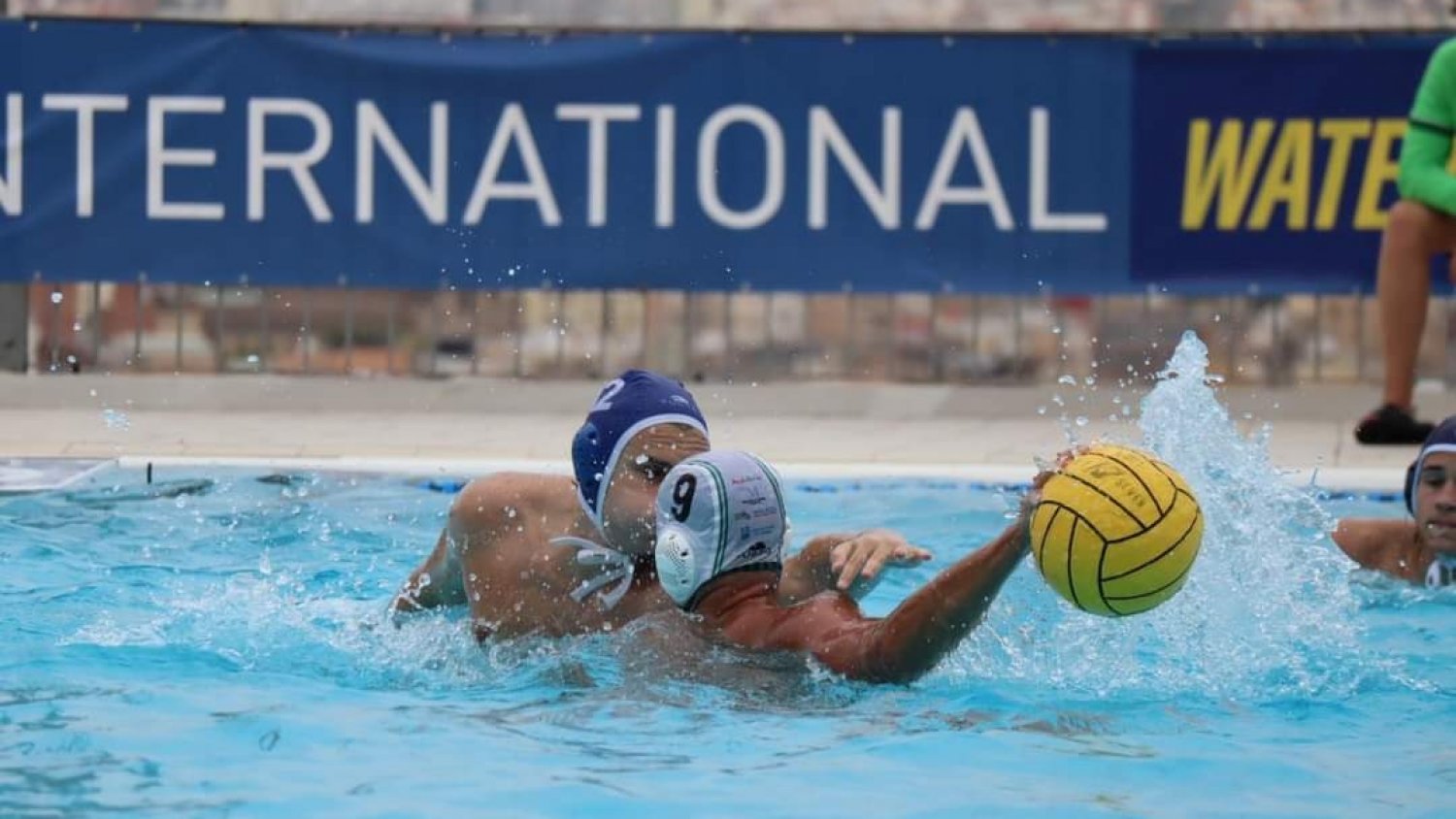 El Waterpolo Málaga pelea con los más grandes en un torneo juvenil internacional