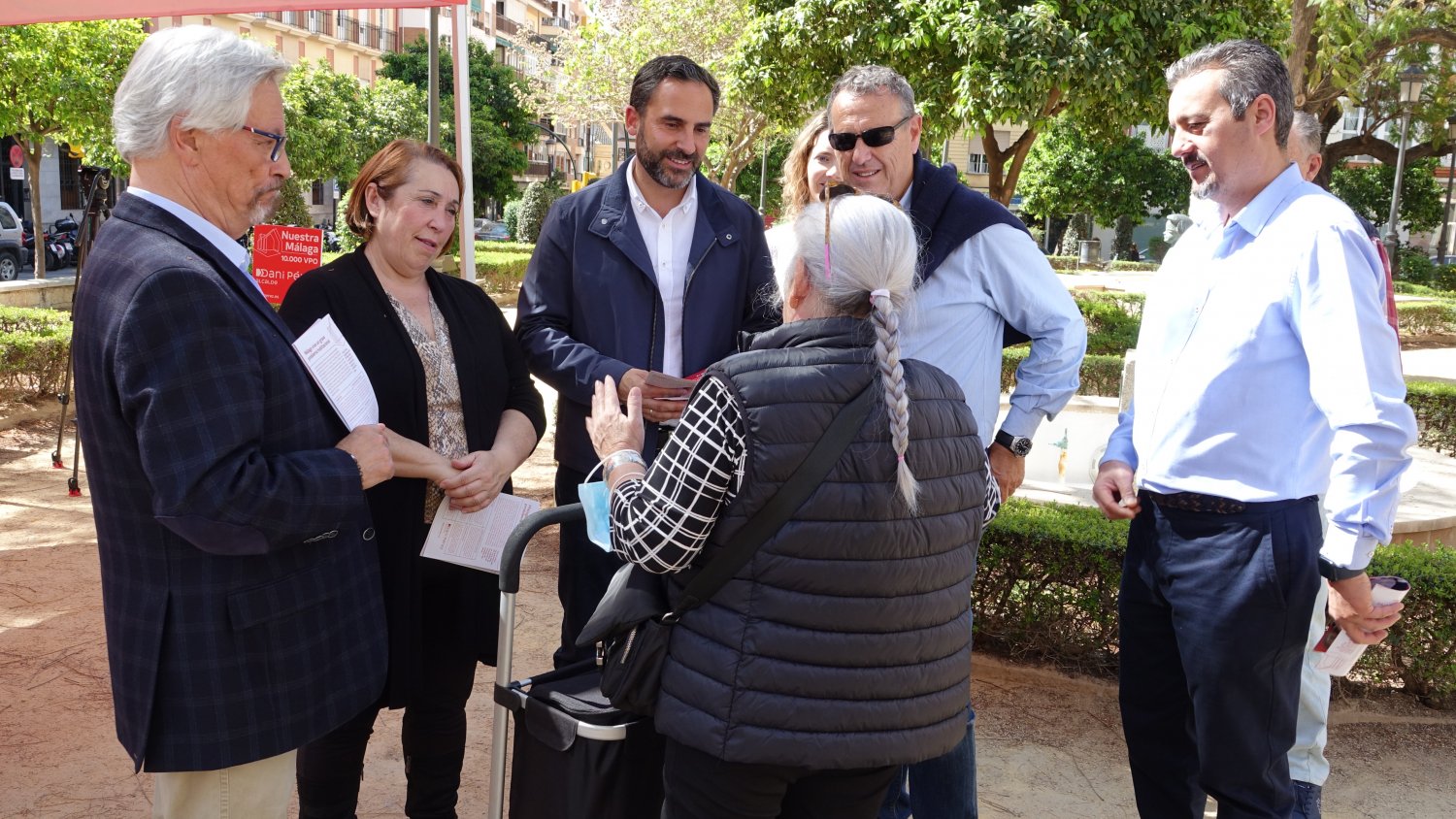 PSOE advierte que 'los vecinos de Plaza de la Victoria y del centro están en peligro de extinción'