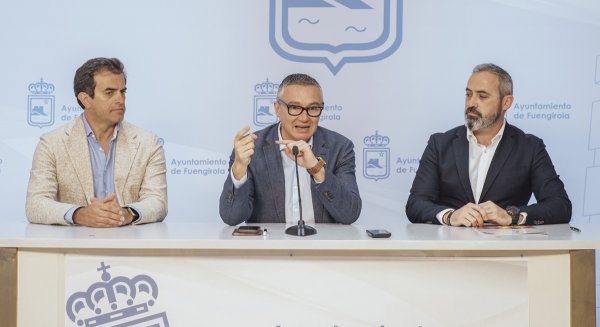 Gavira exige a Moreno Bonilla “menos fotos y más voluntad” para solucionar los problemas de la sanidad
