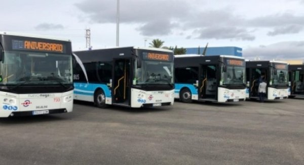 Un accidente entre un autobús de la EMT y un coche ocasiona una incidencia en la línea 38