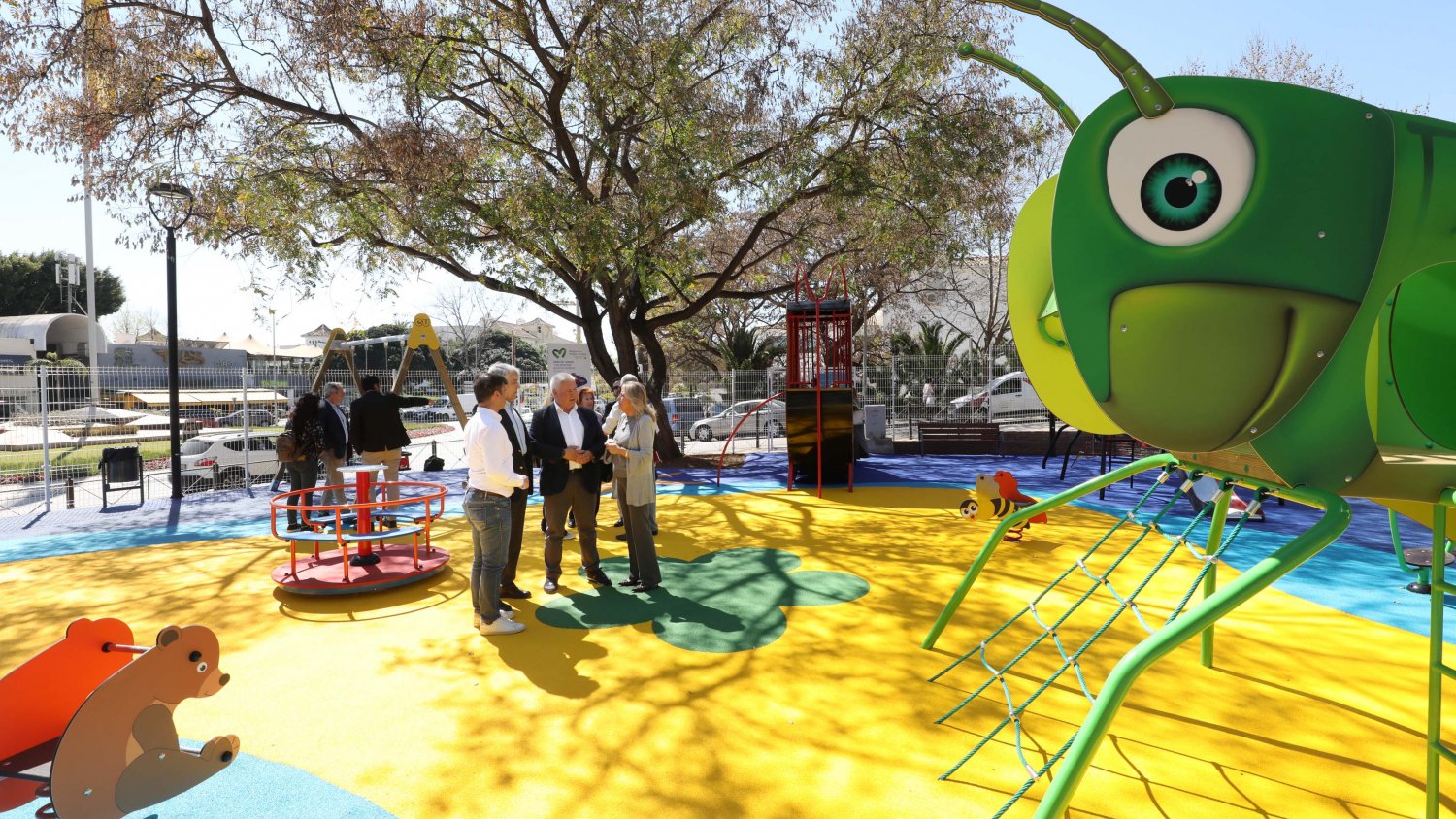 El Ayuntamiento culmina las obras del parque infantil del bulevar Ashmawi