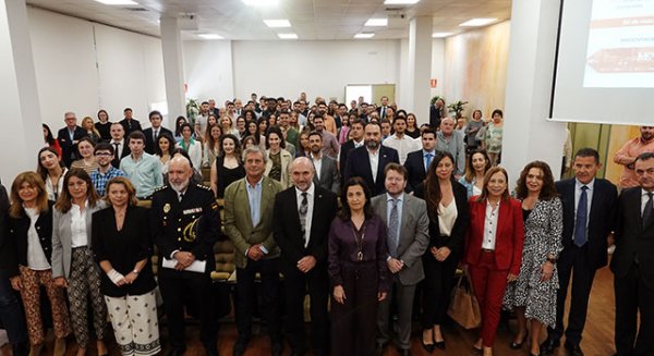 UMA.- Económicas celebra el Sexto Encuentro '10Graduadxs10'