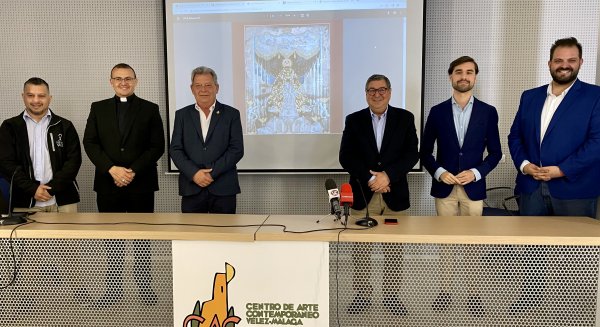 Vélez-Málaga presenta una nueva edición de la revista cofrade 'El Guion'