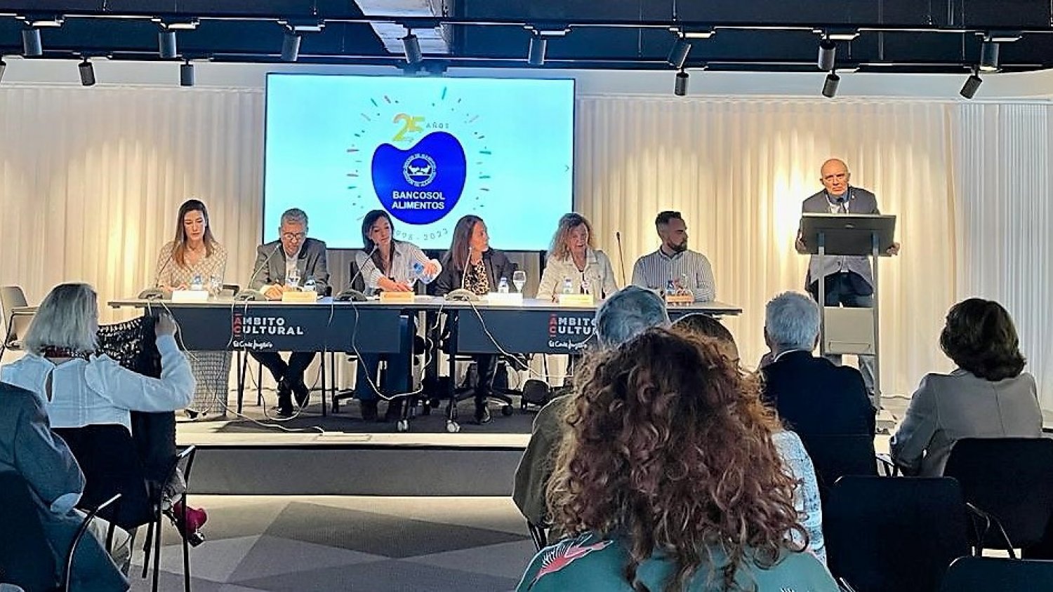 Bancosol arranca los actos de su 25 aniversario con una mesa técnica de empresas socialmente responsables