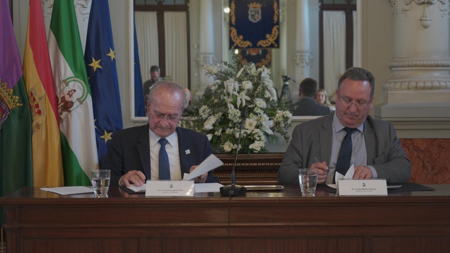 El Ayuntamiento y AISGE firman un protocolo para crear un centro cultural edificio Fiat Lux
