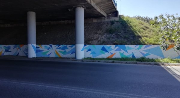 Churriana cuenta con un mural decorativo en el paso peatonal bajo el puente de avenida de Velázquez