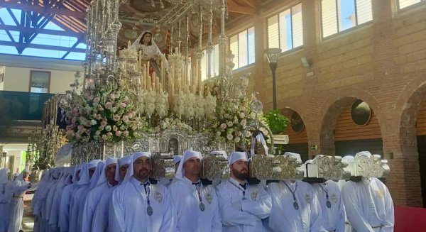 El Gobierno de Vélez-Málaga se ofrece a colaborar con los gastos de la restauración de la Imagen de 'Rocío'