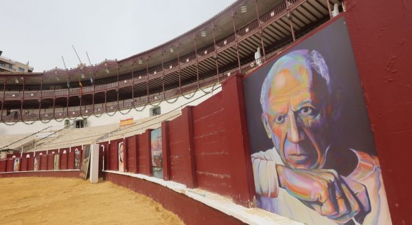 Artistas plásticos rinden homenaje a Picasso en el ruedo de La Malagueta