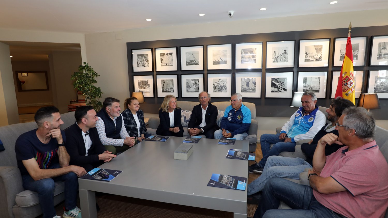 El Ayuntamiento mantiene un encuentro con las entidades que operan en el Puerto Deportivo de Marbella 