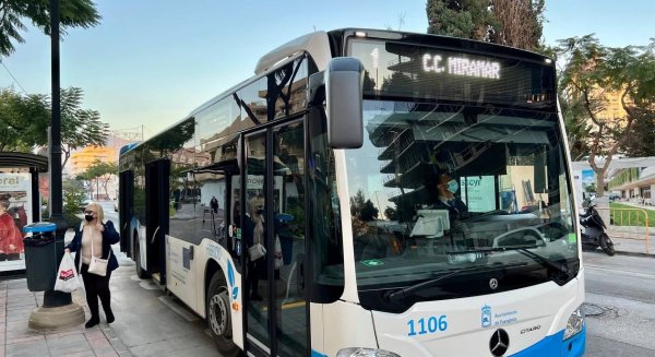 La aplicación móvil para viajar gratis en el autobús de Fuengirola entrará en servicio el 10 de abril