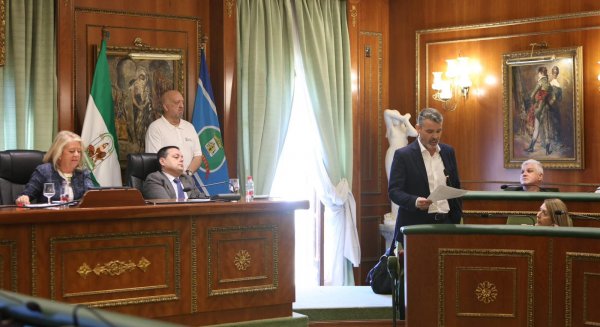 PSOE pide la dimisión de Ángeles Muñoz tras no dar explicaciones 'sobre sus escándalos'