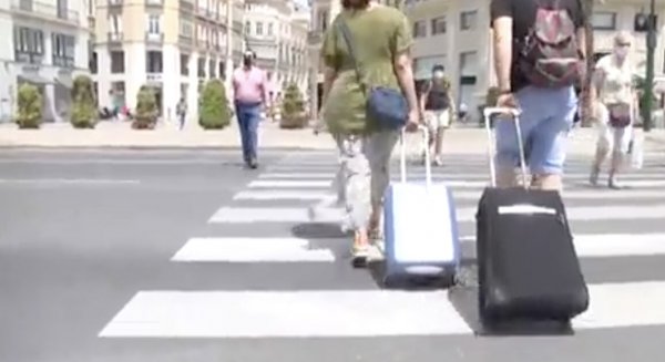 Las oficinas de turismo de Málaga atienden a 31.000 visitantes hasta el ecuador de Semana Santa