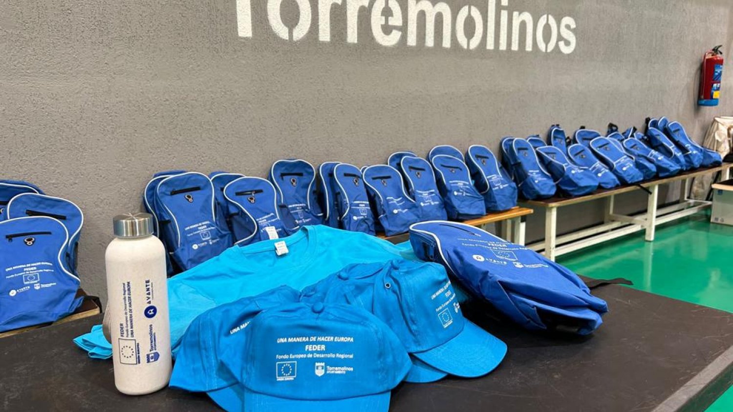 El alumnado inscrito en el campamento de Semana Santa participa en un taller de educación ambiental