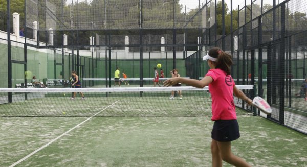 Torremolinos acoge el campeonato de Andalucía de pádel para equipos veteranos