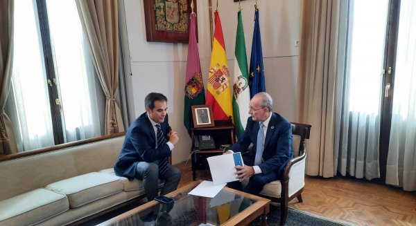 Junta y Ayuntamiento de Málaga colaborarán para mejorar los equipamientos judiciales y reducir la burocracia a la administración local
