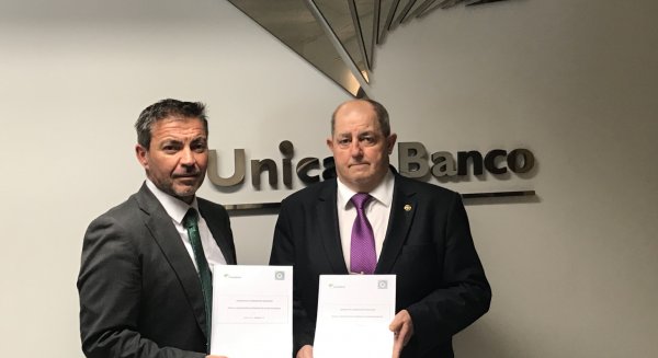 Unicaja Banco renueva su acuerdo con las hermandades de Gloria de Málaga