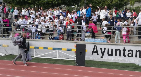 Cerca de 1.400 escolares corren por la inclusión en Torremolinos en la Carrera por la “CaPAZidad”