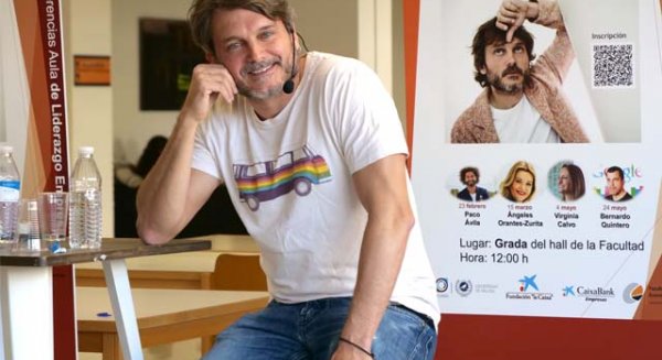UMA.- El actor Salva Reina habla en la Facultad de Económicas de su faceta en el mundo empresarial