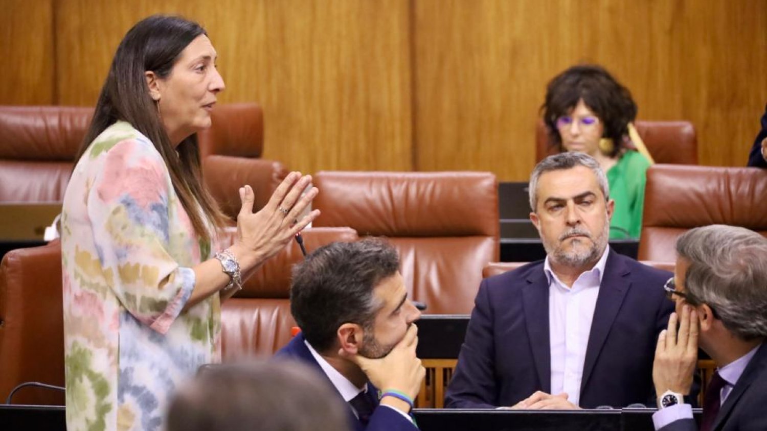 Loles López asegura en el Parlamento que la coeducación es 'clave' para avanzar en igualdad