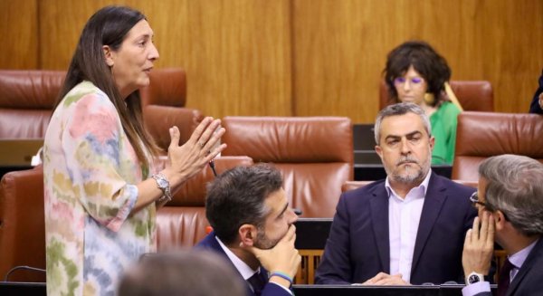 Loles López asegura en el Parlamento que la coeducación es 'clave' para avanzar en igualdad