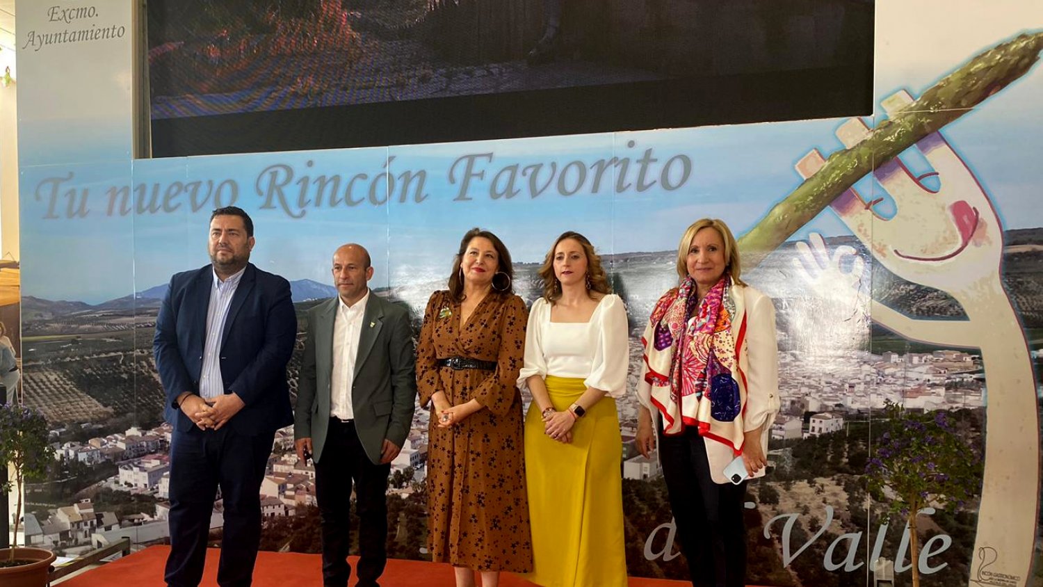La consejera explica que Andalucía incluye en las alegaciones de la PAC un ecoesquema propio para el espárrago