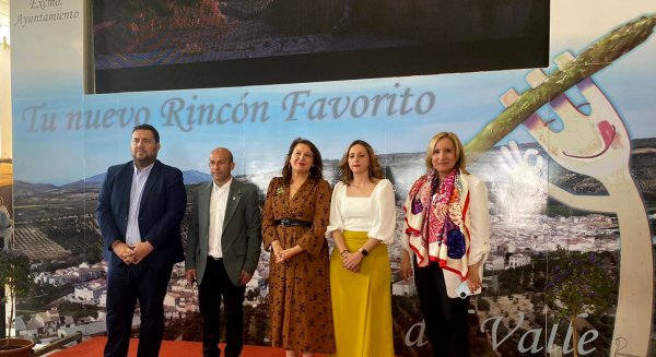 La consejera explica que Andalucía incluye en las alegaciones de la PAC un ecoesquema propio para el espárrago