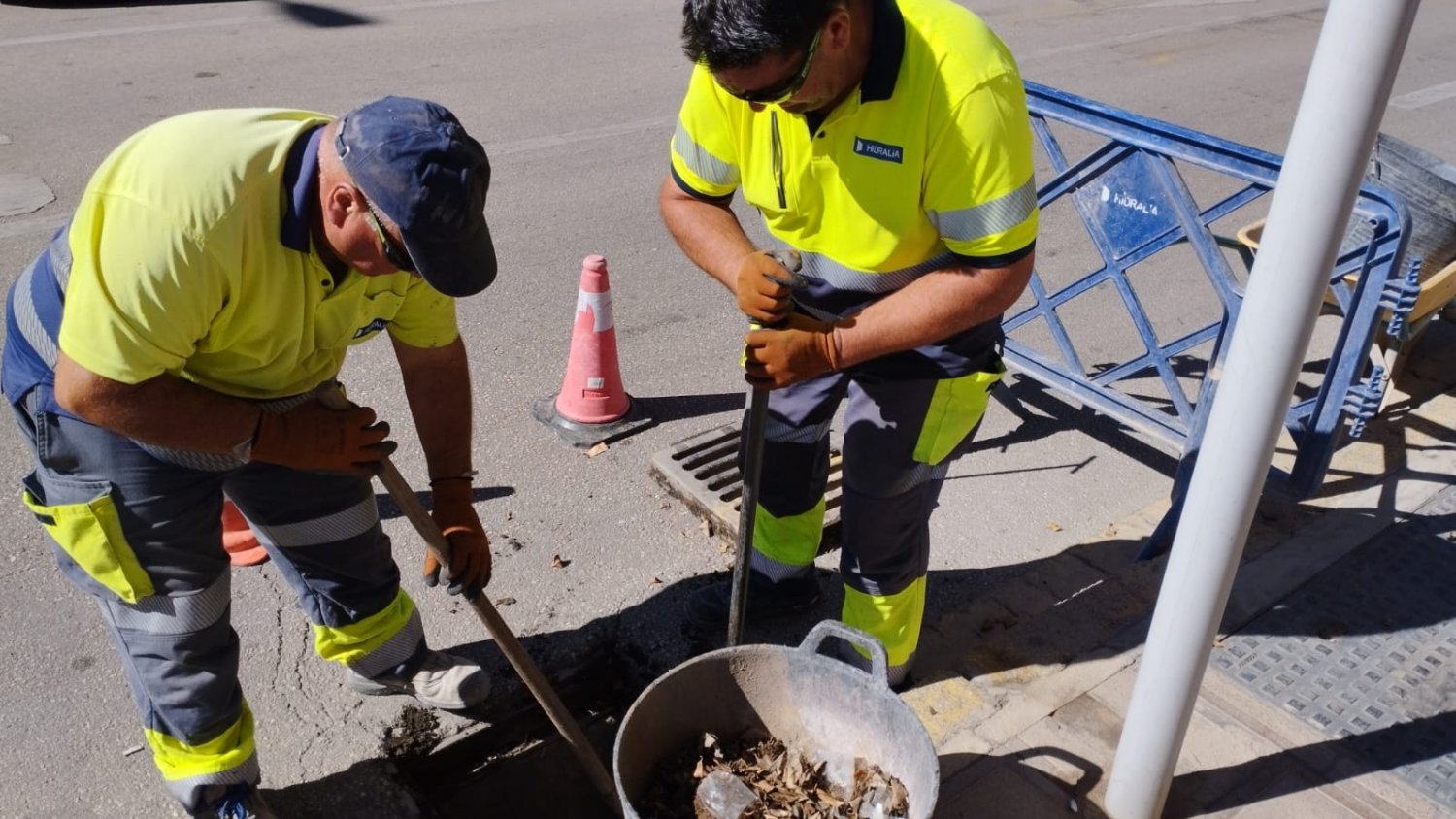 Rincón de la Victoria una campaña de refuerzo de limpieza para la mejora del sistema de drenaje de la red de pluviales