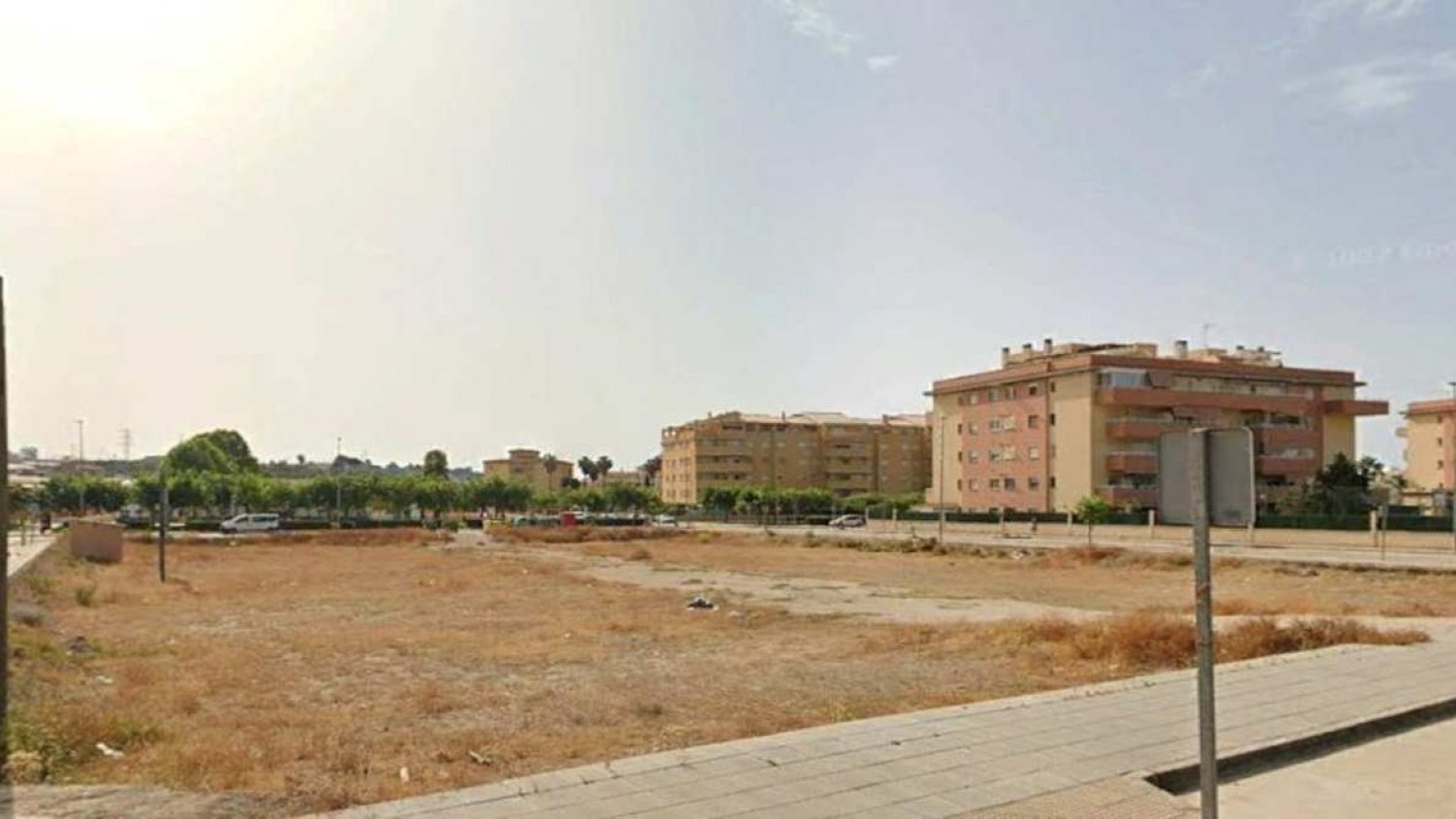 El BOJA publica la licitación del derecho de superficie sobre suelos públicos para construir 48 viviendas en Algarrobo 